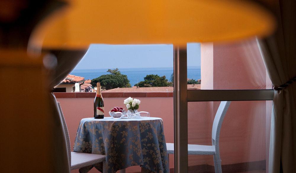 Swiss International Hotel Elba - Il Magnifico マルチャーナ・マリーナ エクステリア 写真
